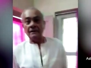 Leaked MMS Sex Videotape be advisable for N P Dubey Jabalpur Ex Mayor Having Sex - YouTube (360p)
